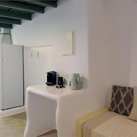 Giourgas House Milos Island Provatas